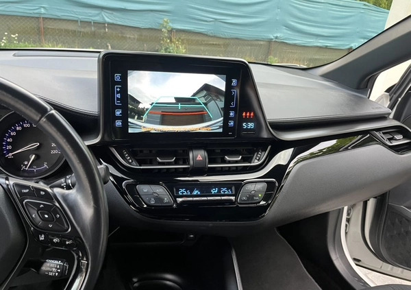 Toyota C-HR cena 74900 przebieg: 67000, rok produkcji 2017 z Warszawa małe 172